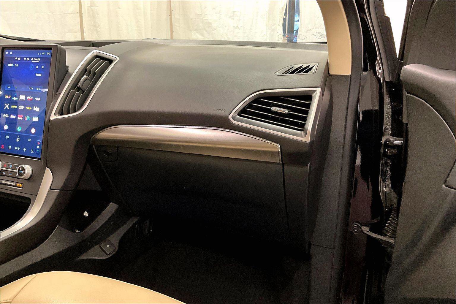 Certified 2022 Ford Edge SEL w/ Convenience Package image 15