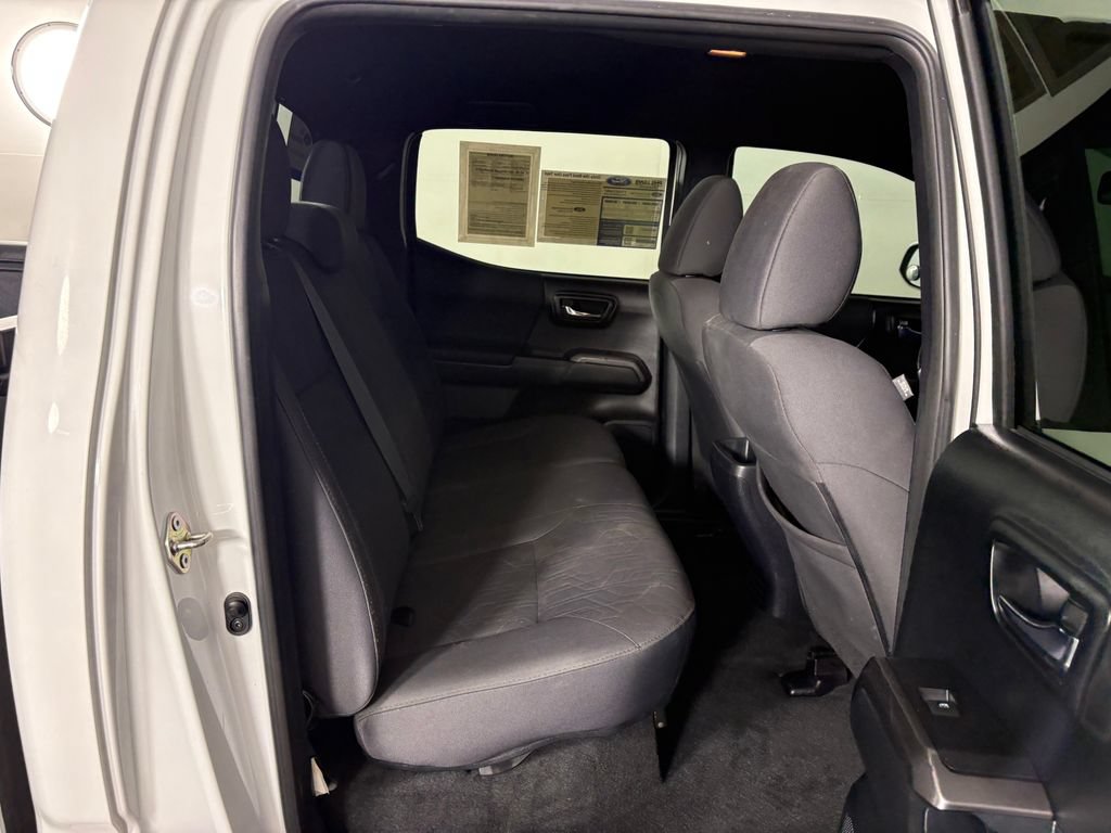 Used 2017 Toyota Tacoma TRD Off-Road w/ Tow Package RWD image 32