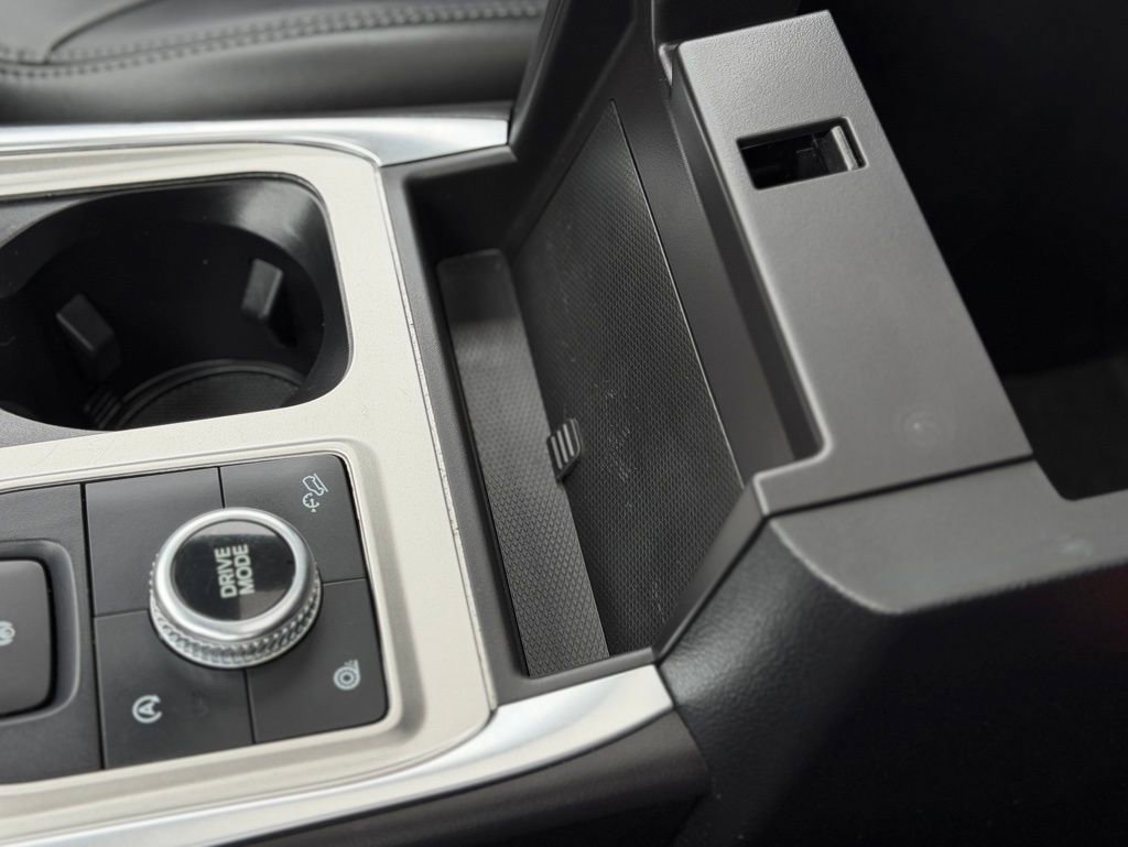 Certified 2023 Ford Explorer XLT w/ Equipment Group 202A image 24