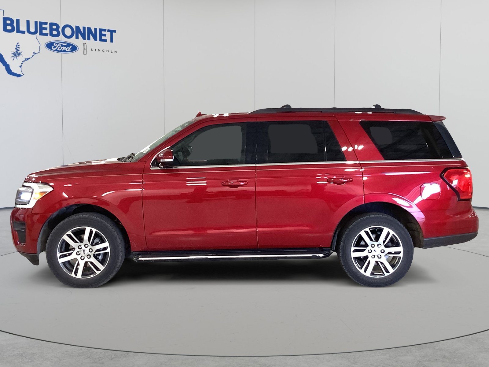 Certified 2022 Ford Expedition XLT RWD image 7
