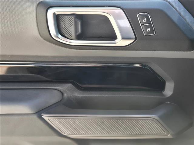 Certified 2022 Ford Bronco Black Diamond image 9