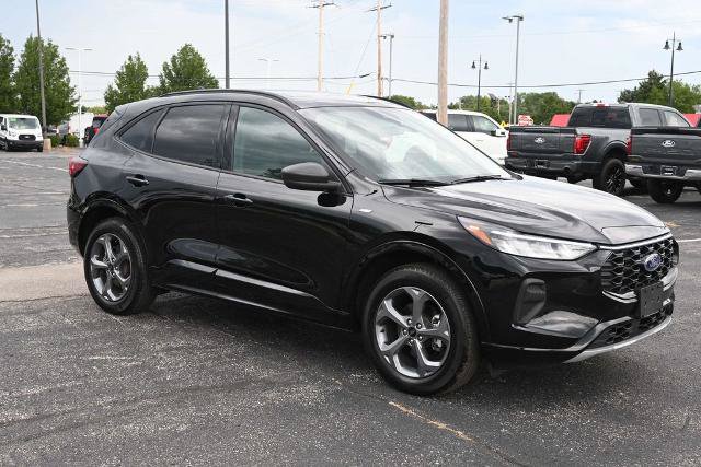Certified 2024 Ford Escape ST-Line w/ Tech Pack #1 AWD/4WD image 7