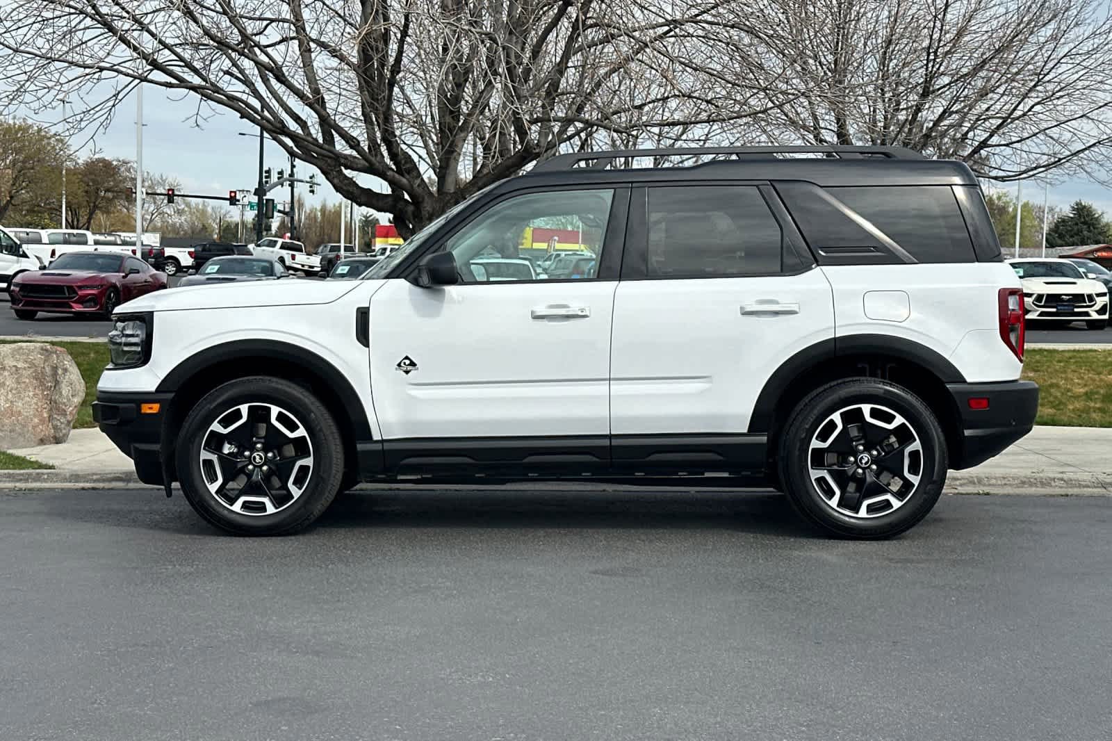 Certified 2024 Ford Bronco Sport Outer Banks w/ Tech Package AWD/4WD image 2