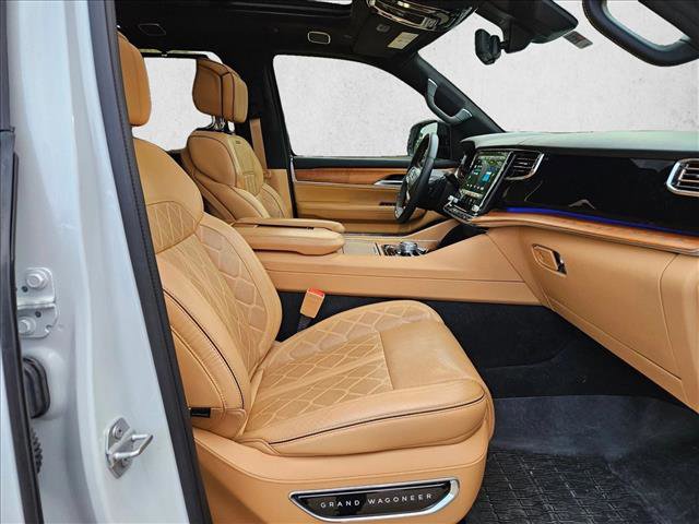 Used 2024 Jeep Grand Wagoneer Series III AWD/4WD image 20