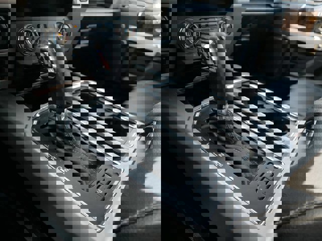 Certified 2019 Ford F150 Lariat w/ Equipment Group 502A Luxury image 24