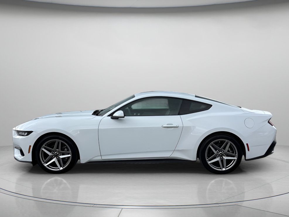 Certified 2024 Ford Mustang Coupe RWD image 5