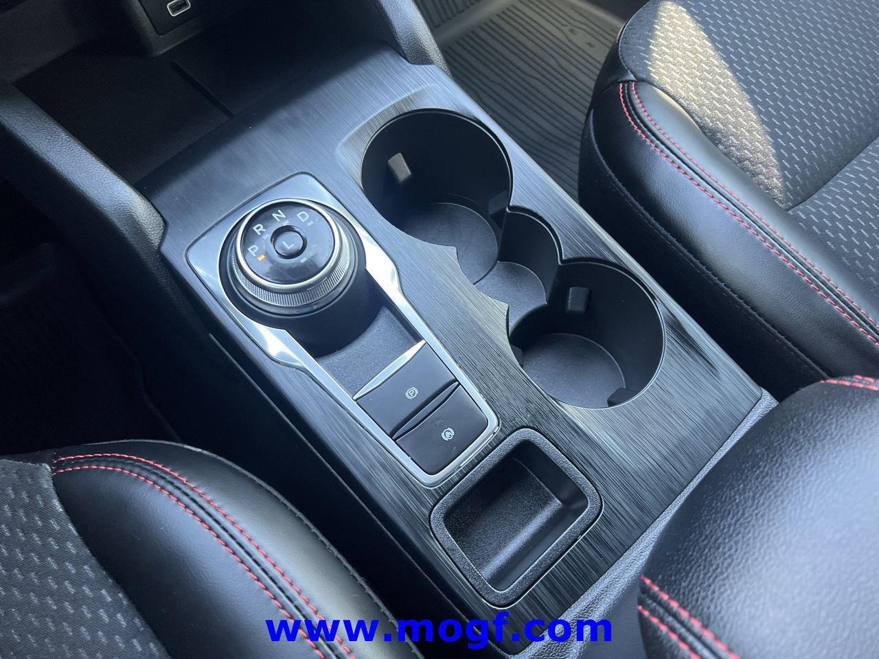 Certified 2025 Ford Escape ST-Line w/ Tech Pack #1 FWD image 10