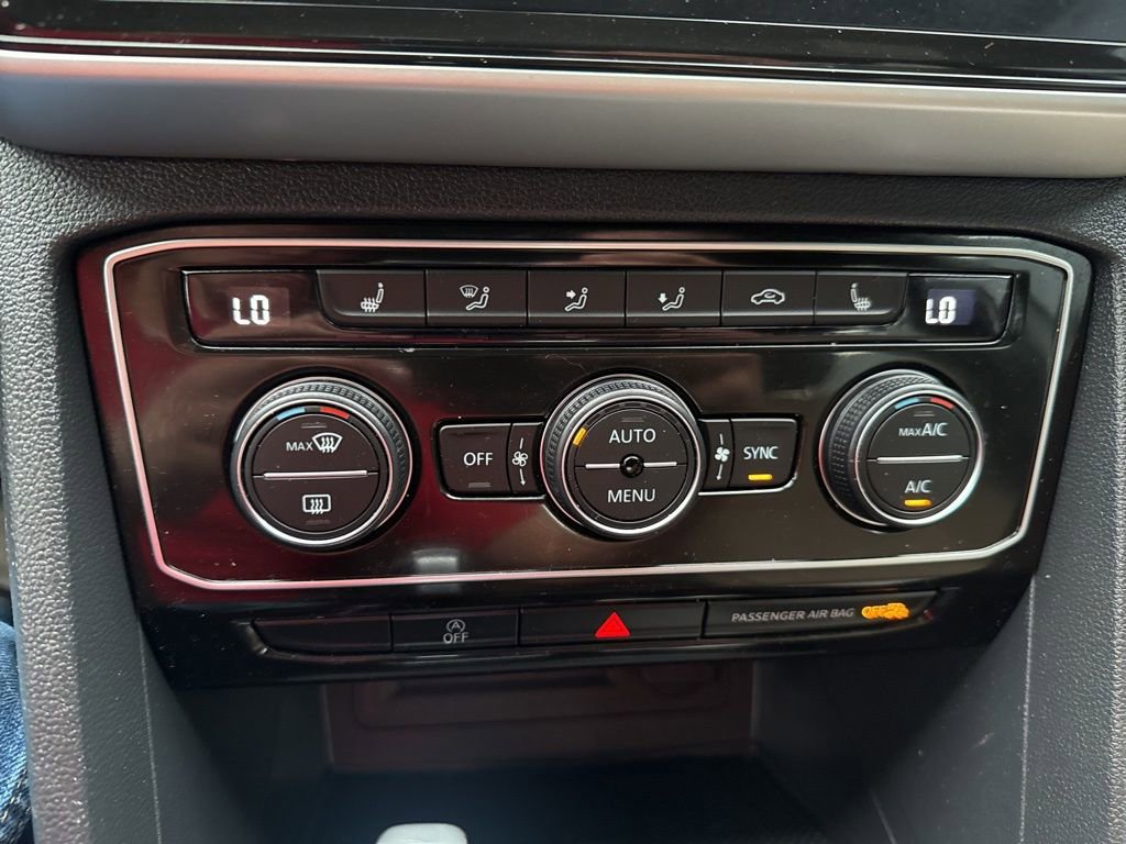 Used 2022 Volkswagen Atlas Cross Sport SE image 5