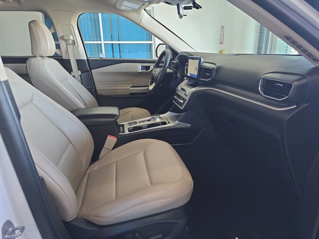 Certified 2024 Ford Explorer XLT w/ Equipment Group 202A image 15