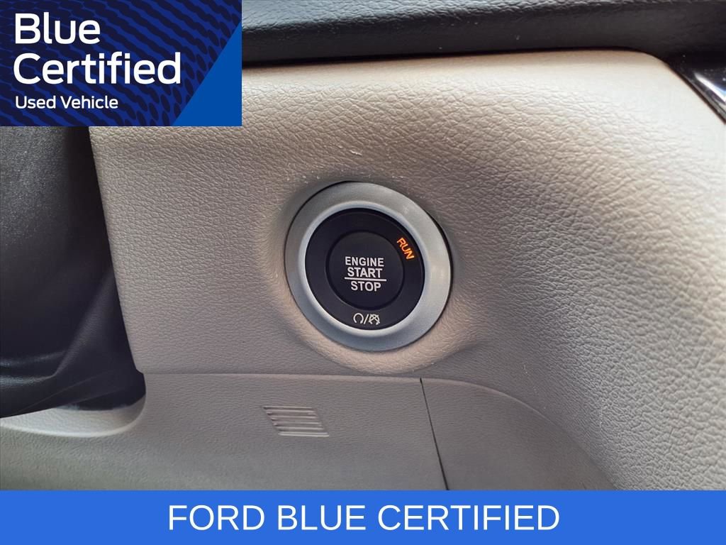 Used 2024 Chrysler Pacifica Touring-L image 11