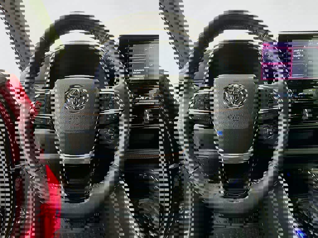 Used 2022 Toyota Highlander XSE image 16