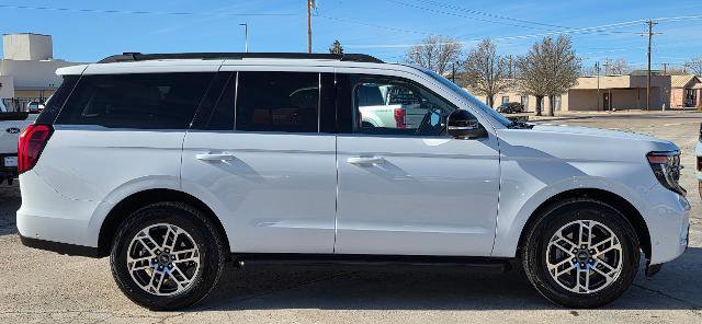 Certified 2025 Ford Expedition Active AWD/4WD image 6