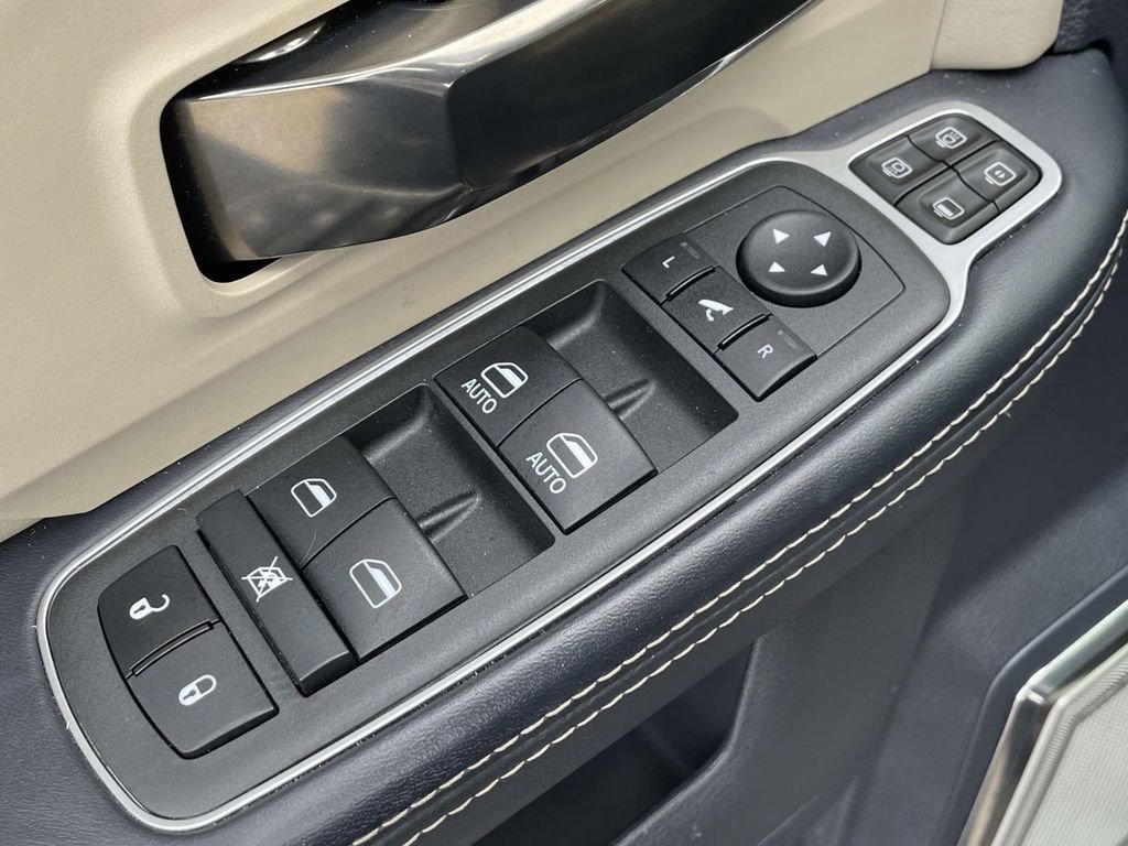 Used 2023 RAM 2500 Limited image 19