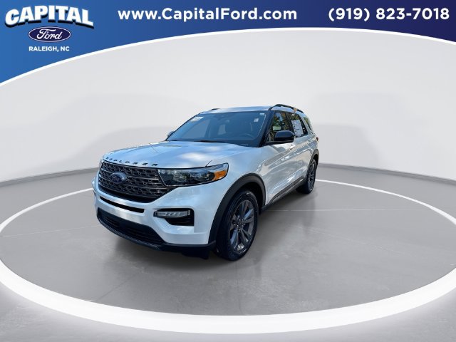 Certified 2024 Ford Explorer XLT w/ Equipment Group 202A RWD image 4