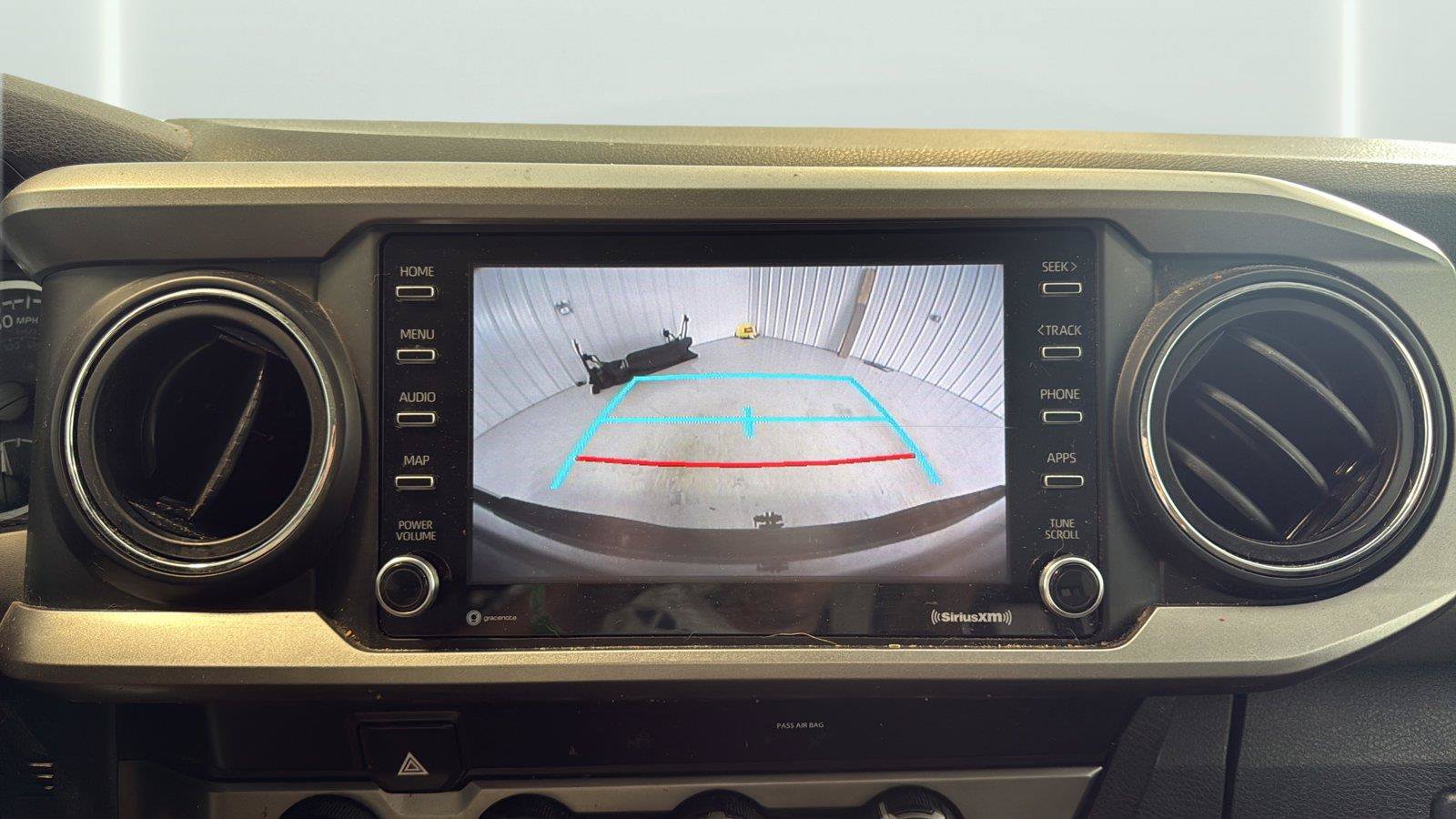 Used 2020 Toyota Tacoma SR5 AWD/4WD image 19