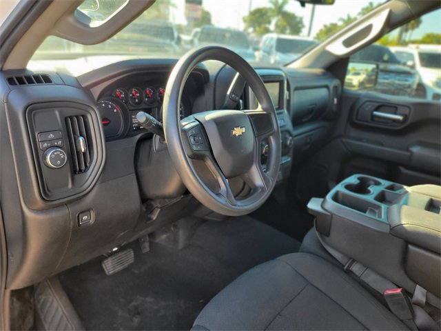 Used 2020 Chevrolet Silverado 1500 Custom w/ Custom Value Package image 17