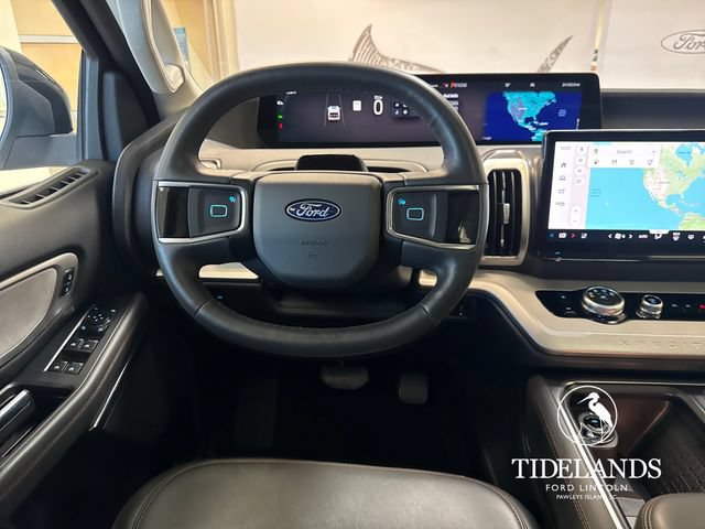 Certified 2025 Ford Expedition Active RWD image 17