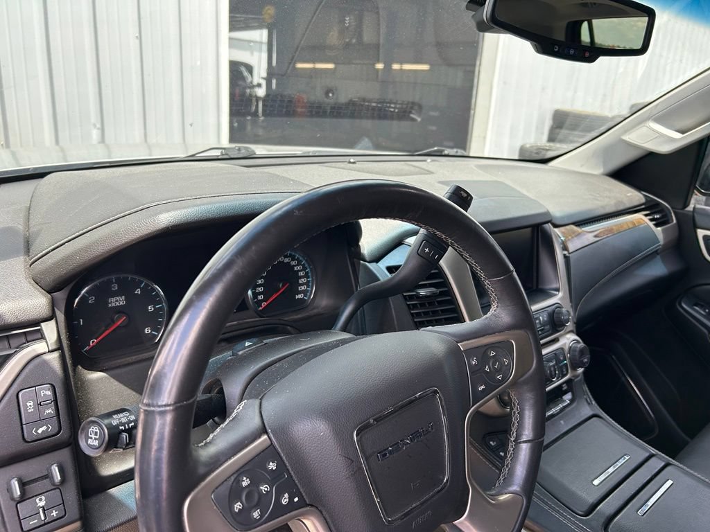 Used 2017 GMC Yukon Denali w/ Open Road Package AWD/4WD image 10