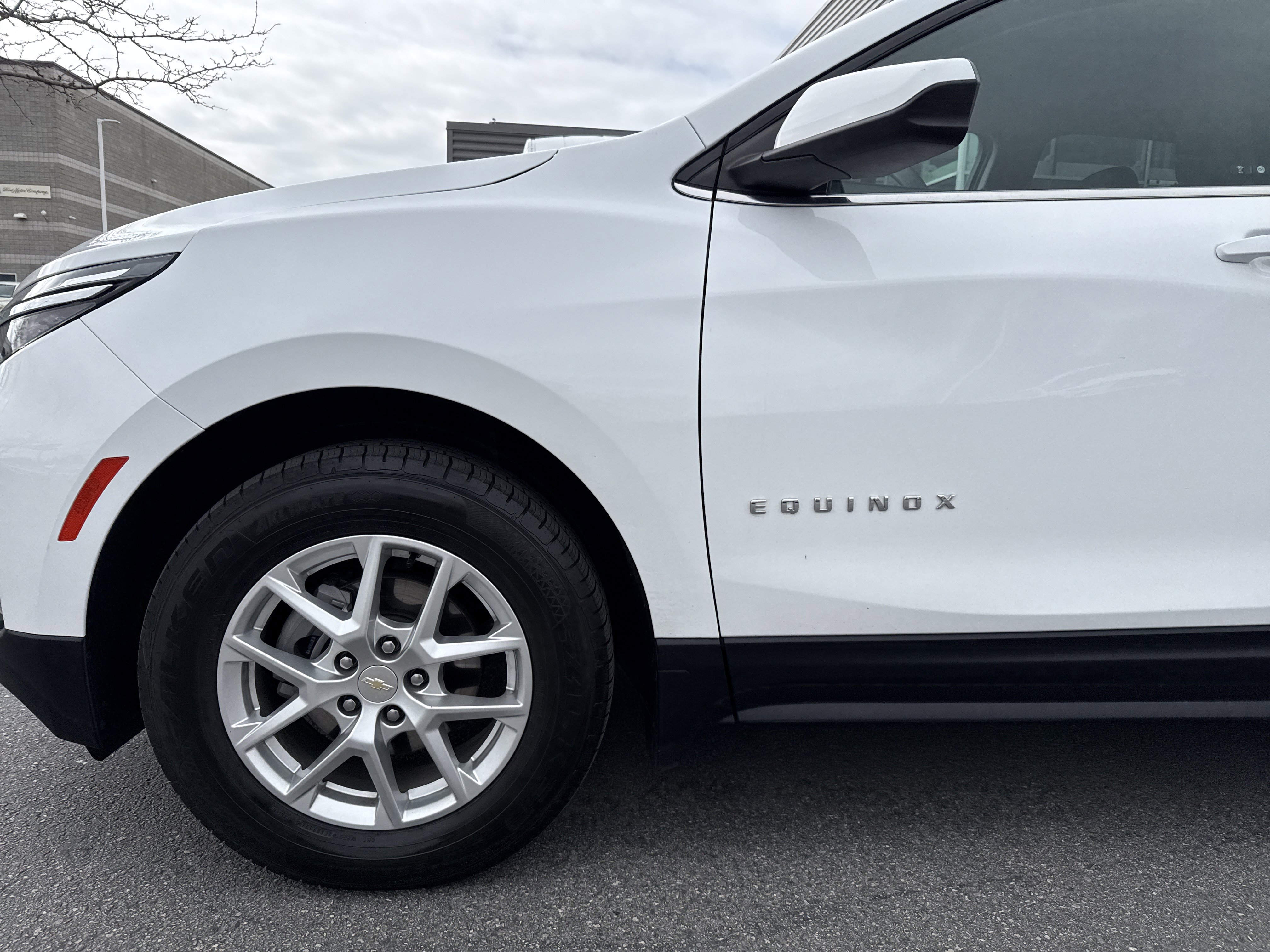 Used 2023 Chevrolet Equinox LT w/ LPO, Floor Liner Package image 9