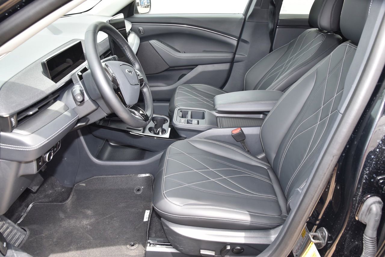 Certified 2025 Ford Mustang Mach-E Select w/ Comfort Package Lite AWD/4WD image 10