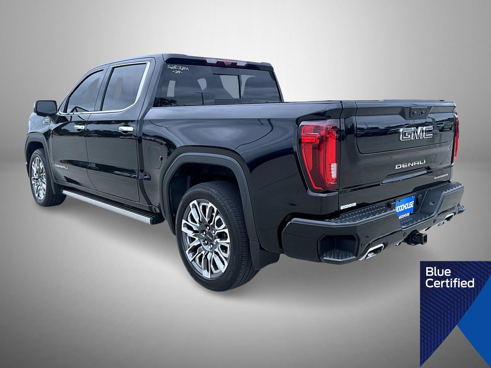 Used 2024 GMC Sierra 1500 Denali Ultimate AWD/4WD image 7