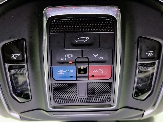 Used 2022 Jeep Grand Cherokee L Limited AWD/4WD image 38