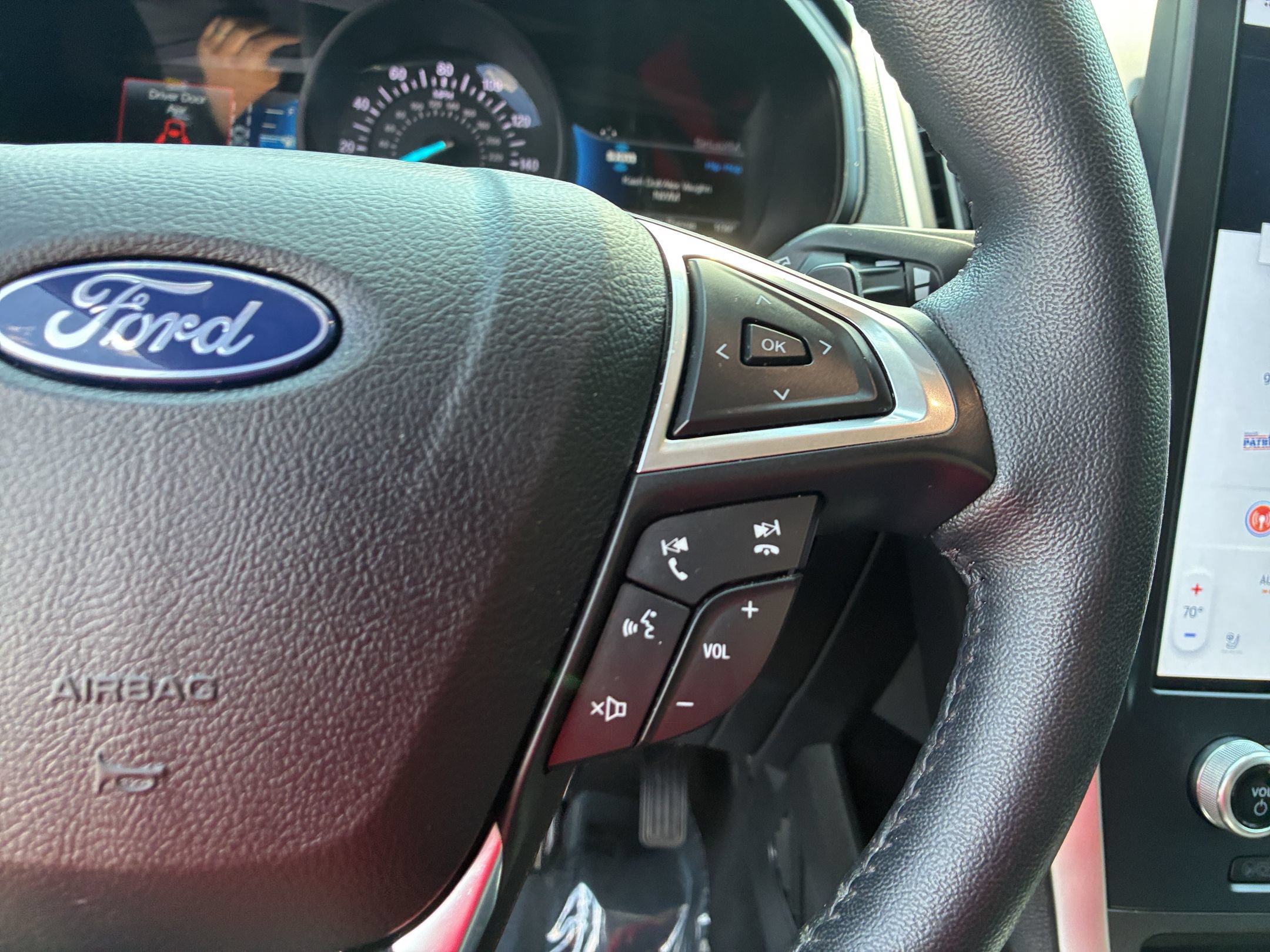 Certified 2023 Ford Edge SEL w/ Convenience Package AWD/4WD image 17