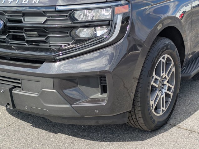 Certified 2025 Ford Expedition Active image 11