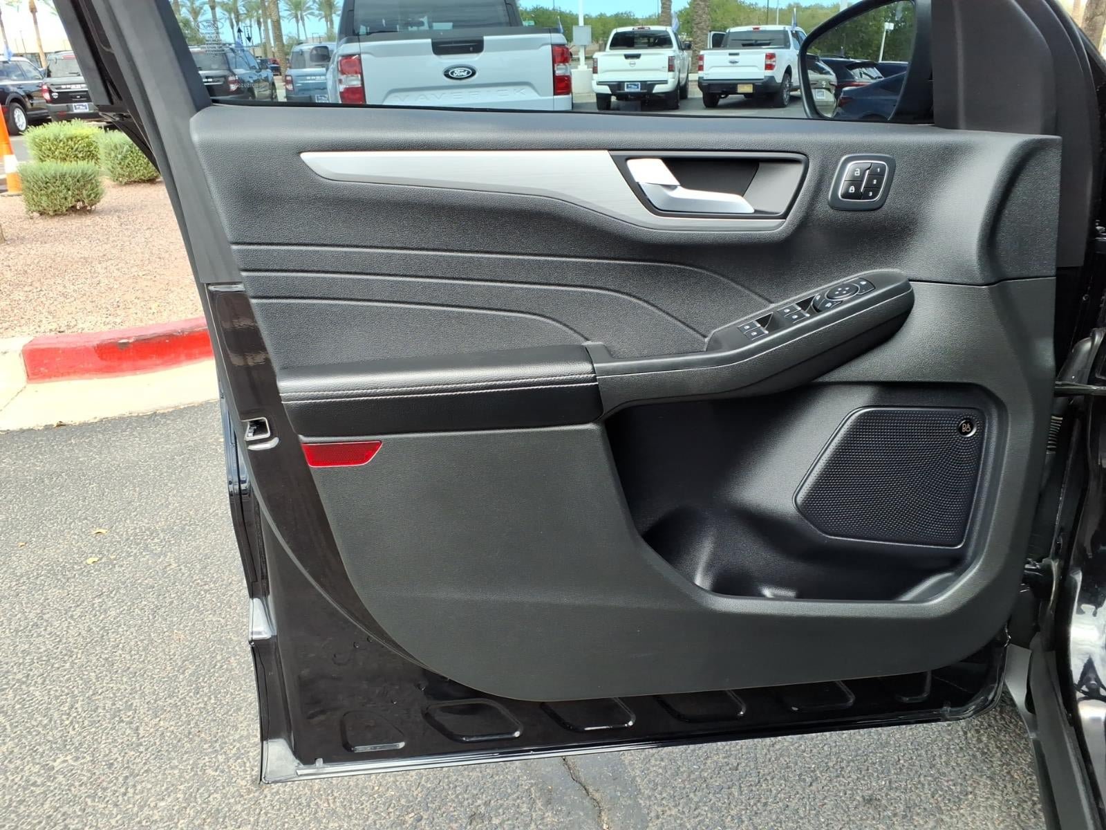 Certified 2023 Ford Escape Platinum w/ Premium Technology Package AWD/4WD image 20