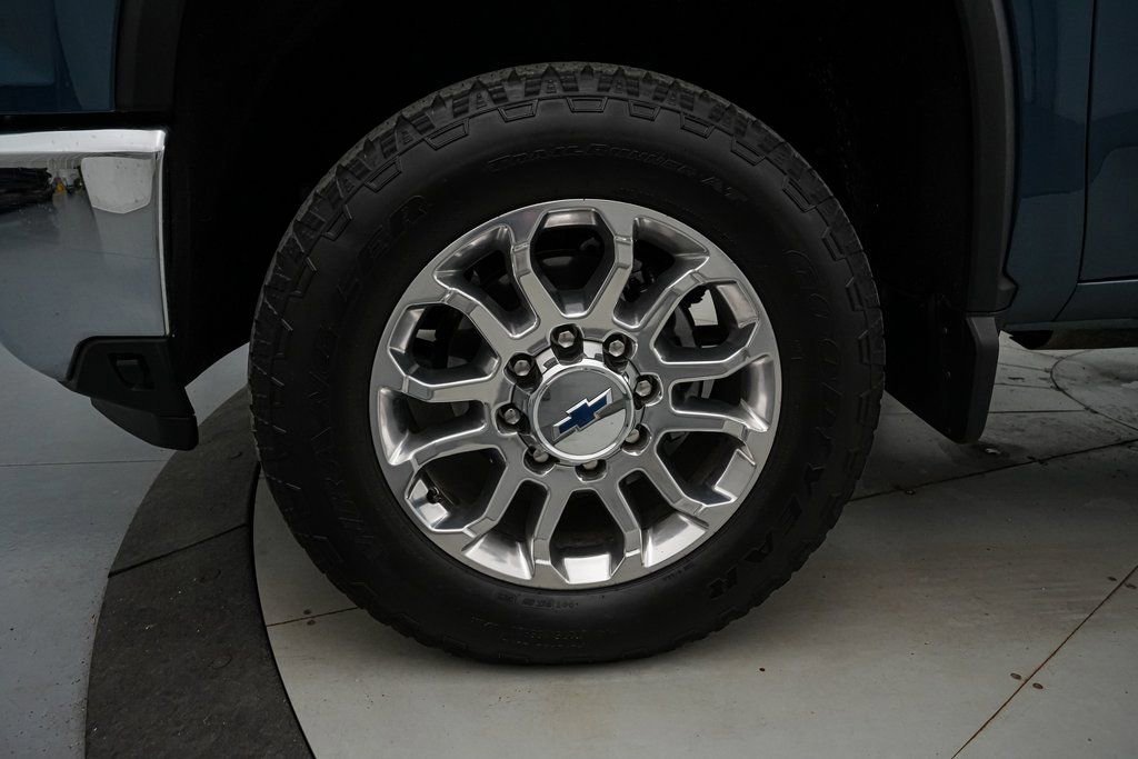 Used 2025 Chevrolet Silverado 2500 LT w/ Texas Edition image 11