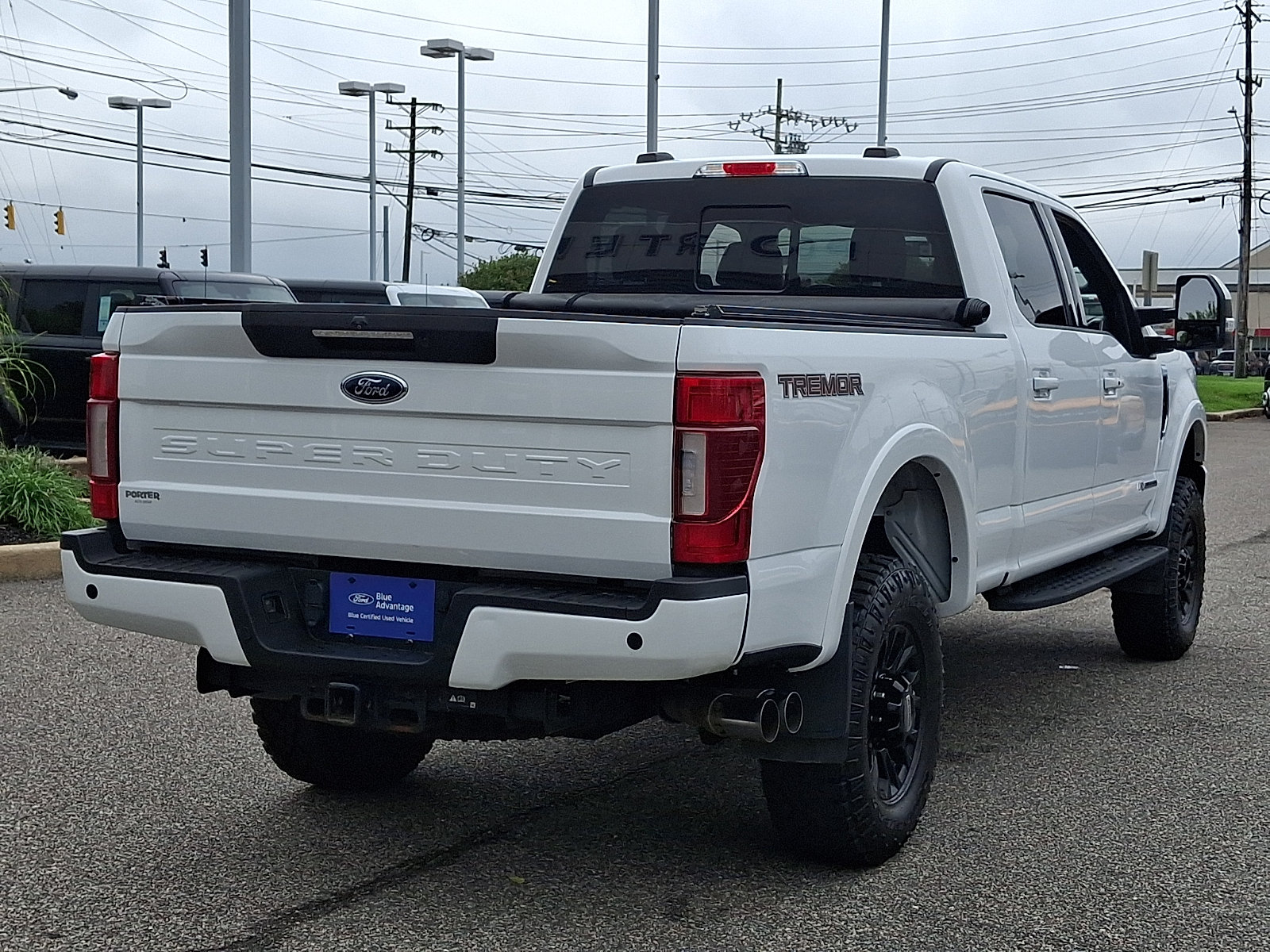 Certified 2022 Ford F350 Lariat w/ Tremor Off-Road Package AWD/4WD image 10