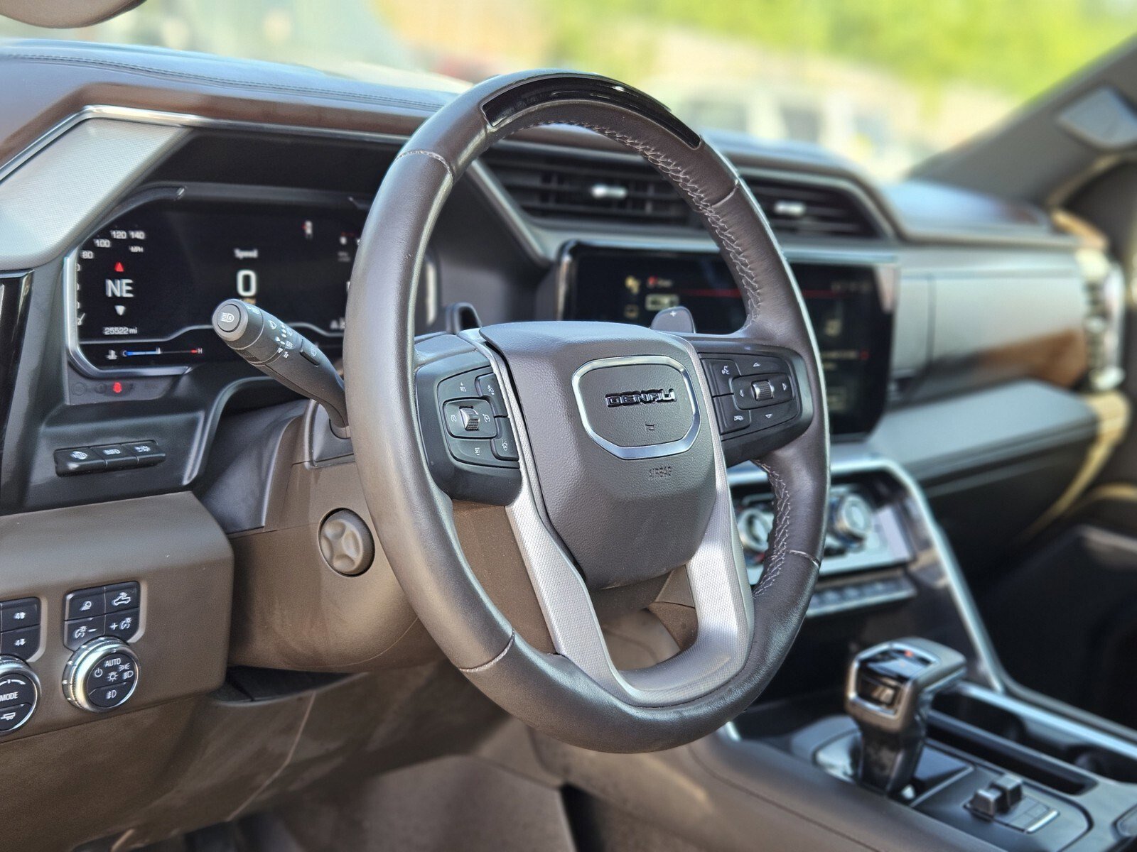 Used 2024 GMC Sierra 1500 Denali image 21