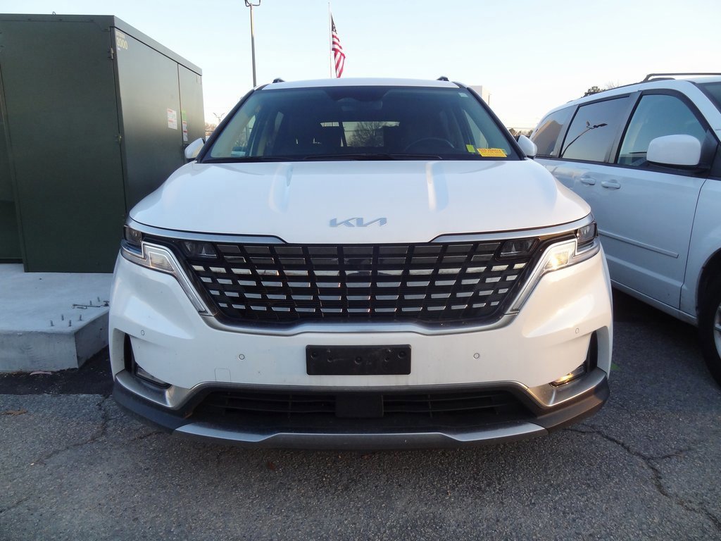 Used 2023 Kia Carnival SX image 4
