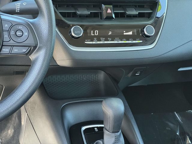 Used 2024 Toyota Corolla LE w/ LE Convenience Package FWD image 21