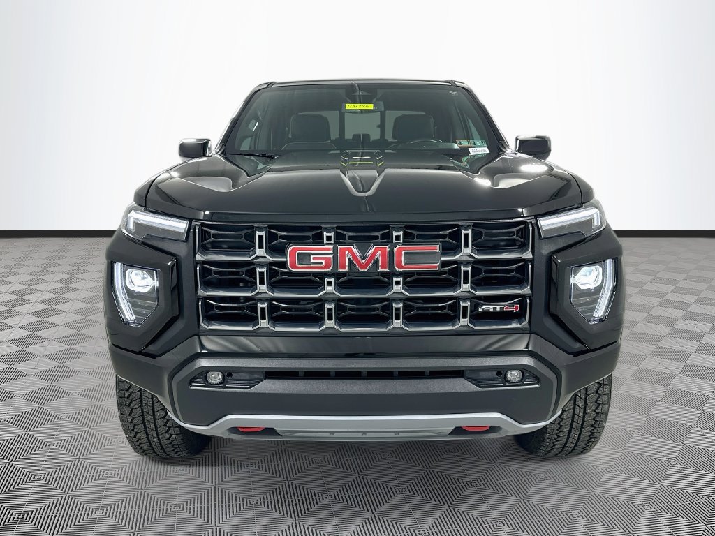 Used 2026 GMC Canyon AT4 w/ AT4 Premium Package AWD/4WD image 3