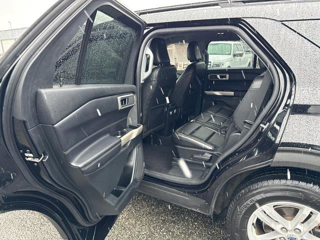 Certified 2021 Ford Explorer XLT w/ Equipment Group 202A image 7