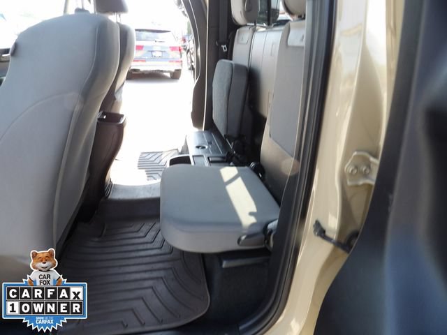 Used 2018 Toyota Tacoma SR5 RWD image 32