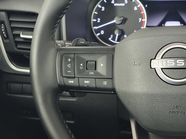 Used 2026 Nissan Rogue SV FWD image 27