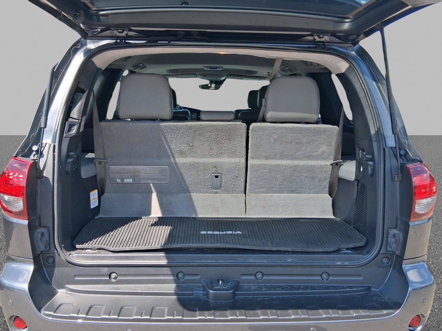 Used 2019 Toyota Sequoia Limited w/ Safety & Convenience Package AWD/4WD image 7