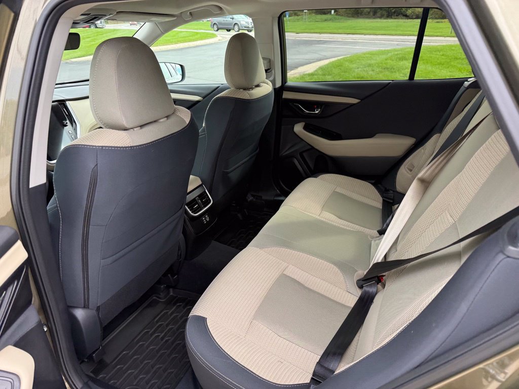Used 2025 Subaru Outback Premium w/ Popular Package #1A AWD/4WD image 19