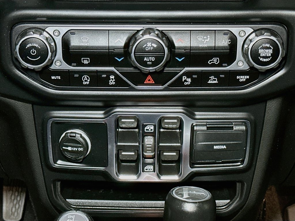 Used 2021 Jeep Gladiator Overland AWD/4WD image 16