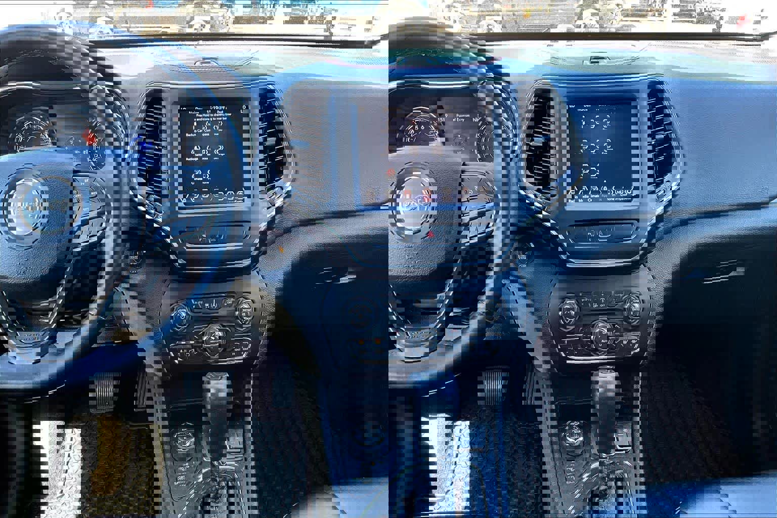 Used 2019 Jeep Cherokee Trailhawk w/ Comfort/Convenience Group AWD/4WD image 11