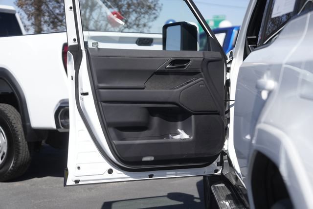 Used 2025 Lexus GX 550 w/ Cold Area Package image 31