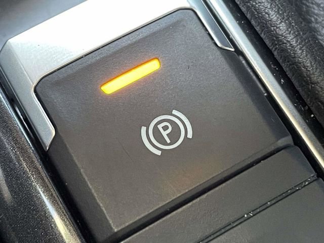 Used 2024 Volkswagen Tiguan Wolfsburg Edition image 28