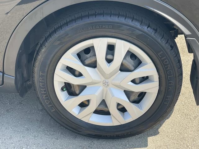 Used 2021 Toyota C-HR LE image 39