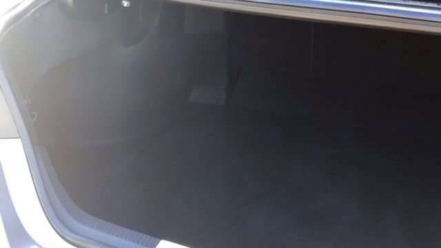 Used 2020 Toyota Camry SE image 11