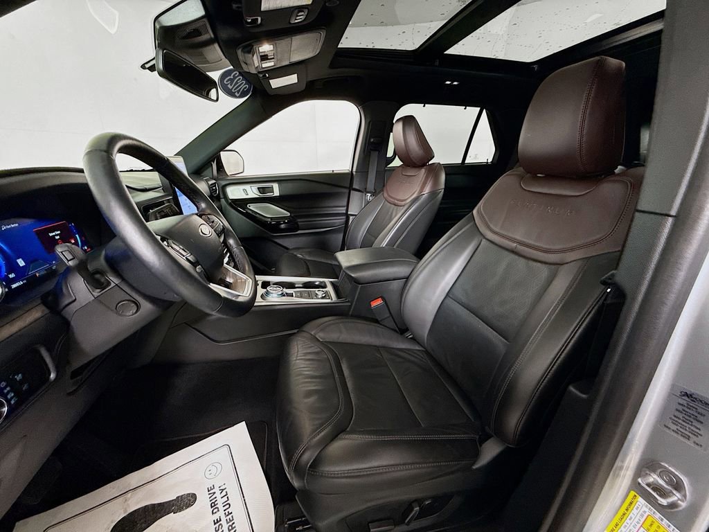 Certified 2023 Ford Explorer Platinum w/ Technology Package image 9