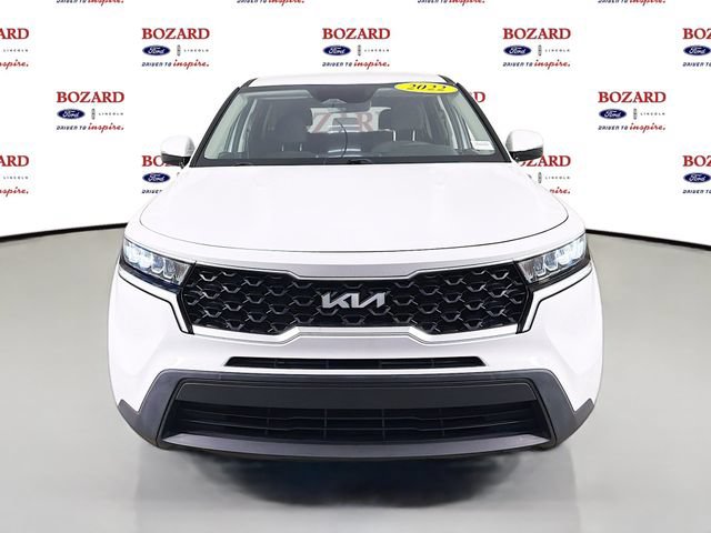 Used 2022 Kia Sorento LX FWD image 2