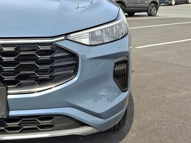 Certified 2023 Ford Escape ST-Line w/ Tech Pack #1 AWD/4WD image 9