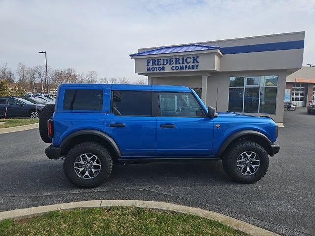 Certified 2025 Ford Bronco Badlands AWD/4WD image 3